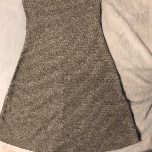 (s) short sleeved grey dress from forever 21 - Picture 2 of 3